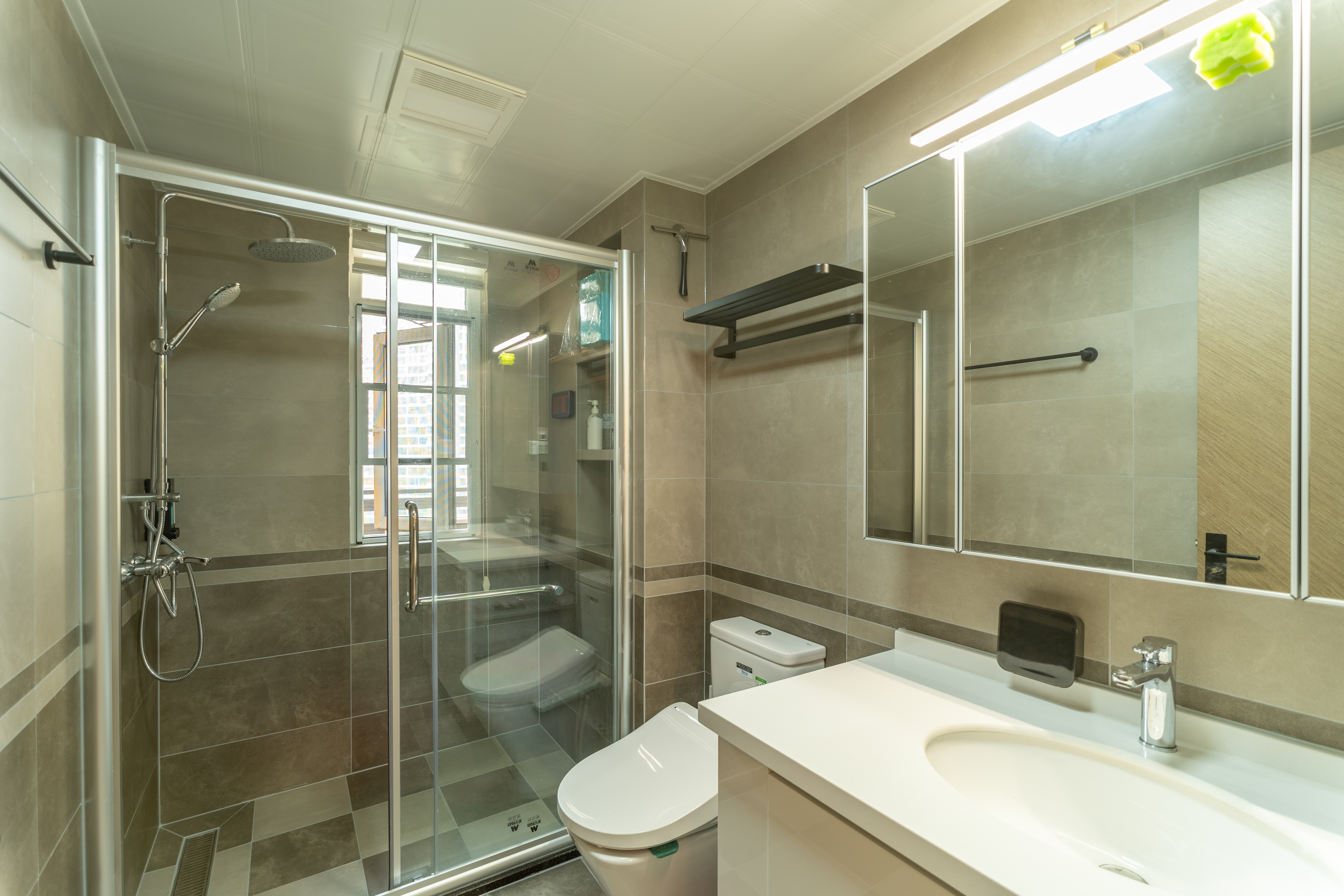 水岸國際,現代輕奢