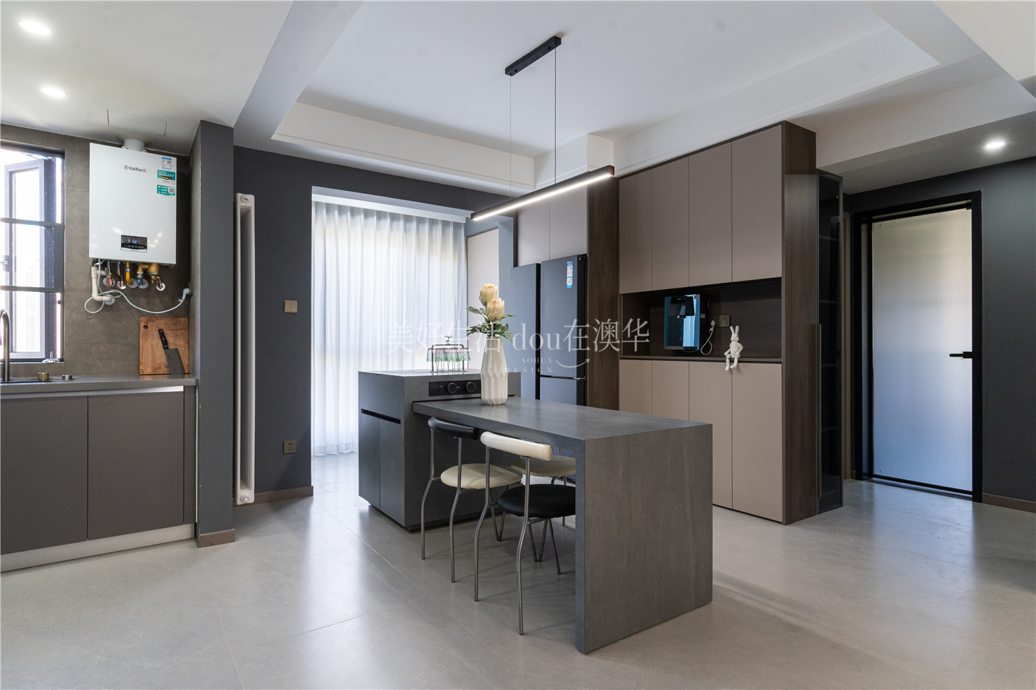 牧嶺易城158㎡現(xiàn)代風(fēng),武漢裝修設(shè)計(jì)