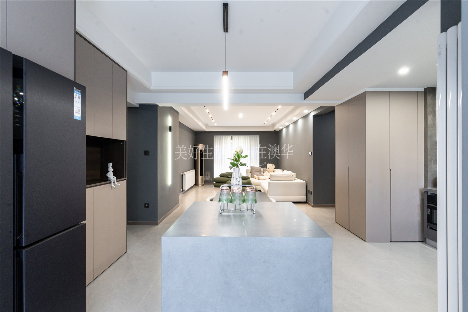 牧嶺易城158㎡現(xiàn)代風(fēng),武漢裝修設(shè)計(jì)