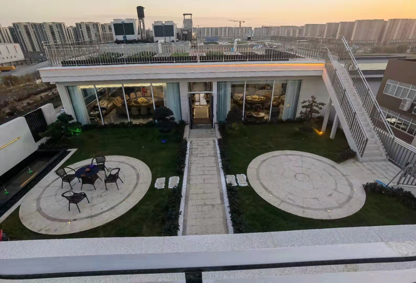 091228150877.jpg 院落.jpg