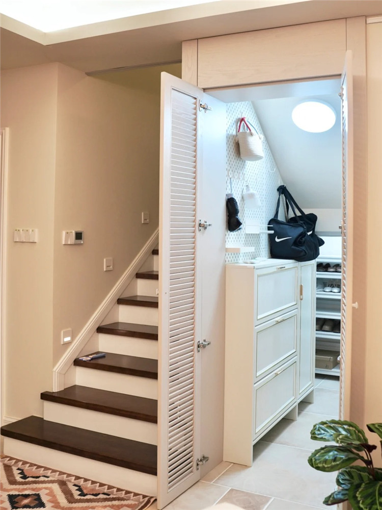 樓梯儲(chǔ)物間 樓梯儲(chǔ)物間